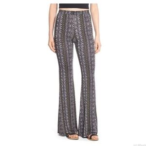 NWT Lush Pull On Patterned Boho Hippie Flare Pants Stretchy Bell Bottoms Sz M